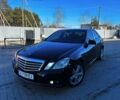 Черный Мерседес Е-Класс, объемом двигателя 2.1 л и пробегом 398 тыс. км за 11150 $, фото 1 на Automoto.ua