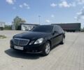 Черный Мерседес Е-Класс, объемом двигателя 2.2 л и пробегом 375 тыс. км за 10503 $, фото 1 на Automoto.ua