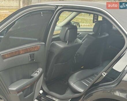 Чорний Мерседес Е-Клас, об'ємом двигуна 3 л та пробігом 241 тис. км за 10190 $, фото 12 на Automoto.ua