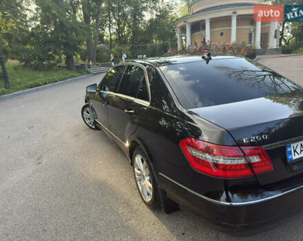 Чорний Мерседес Е-Клас, об'ємом двигуна 2.2 л та пробігом 235 тис. км за 16000 $, фото 5 на Automoto.ua