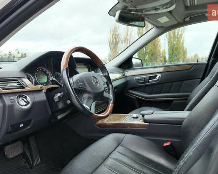 Черный Мерседес Е-Класс, объемом двигателя 5.5 л и пробегом 146 тыс. км за 14990 $, фото 11 на Automoto.ua
