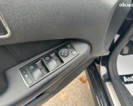 Чорний Мерседес Е-Клас, об'ємом двигуна 3 л та пробігом 241 тис. км за 10190 $, фото 19 на Automoto.ua