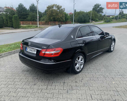 Мерседес Е-Класс 2010 в Львове на Automoto.ua Черный Мерседес Е-Класс, объемом двигателя 2.15 л и пробегом 158 тыс. км за 16500 $, фото 10 на Automoto.ua