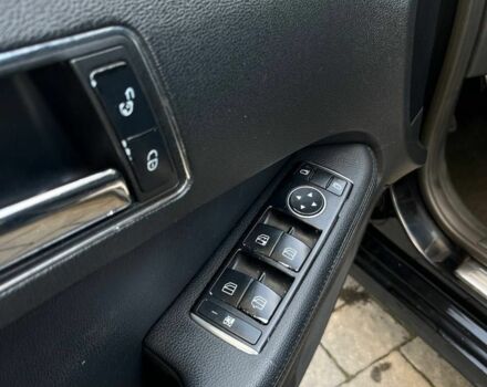 Чорний Мерседес Е-Клас, об'ємом двигуна 2.1 л та пробігом 385 тис. км за 11099 $, фото 5 на Automoto.ua