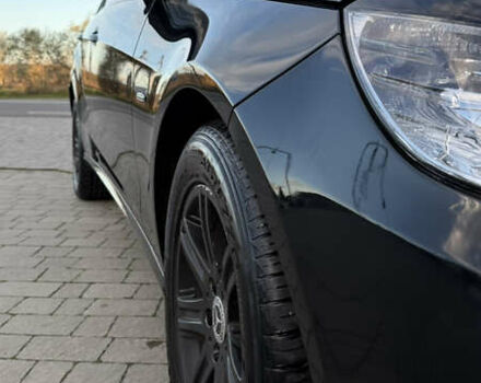 Черный Мерседес Е-Класс, объемом двигателя 2.2 л и пробегом 305 тыс. км за 10000 $, фото 2 на Automoto.ua