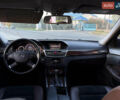 Мерседес Е-Клас 2010 у Ужгороді на Automoto.ua Чорний Мерседес Е-Клас, об'ємом двигуна 2.14 л та пробігом 340 тис. км за 10200 $, фото 9 на Automoto.ua