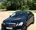Черный Мерседес Е-Класс, объемом двигателя 2.1 л и пробегом 296 тыс. км за 12500 $, фото 1 на Automoto.ua