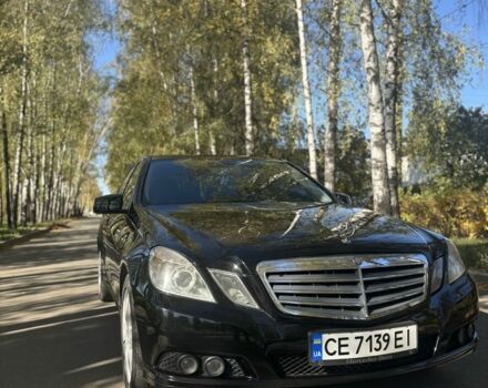 Черный Мерседес Е-Класс, объемом двигателя 2.1 л и пробегом 395 тыс. км за 11700 $, фото 2 на Automoto.ua