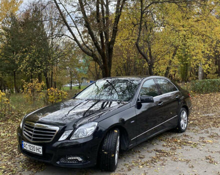 Мерседес Е-Клас 2010 у Луцьку на Automoto.ua Чорний Мерседес Е-Клас, об'ємом двигуна 2.99 л та пробігом 233 тис. км за 16500 $, фото 1 на Automoto.ua