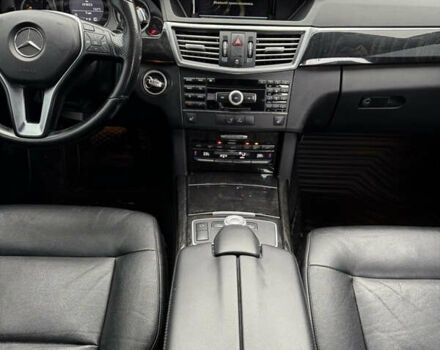 Чорний Мерседес Е-Клас, об'ємом двигуна 3 л та пробігом 195 тис. км за 14200 $, фото 18 на Automoto.ua