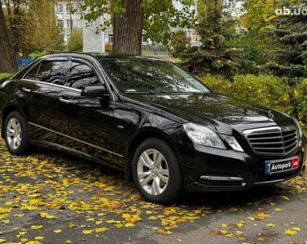 Мерседес Е-Класс 2010 в Киеве на Automoto.ua Черный Мерседес Е-Класс, объемом двигателя 2.1 л и пробегом 273 тыс. км за 12940 $, фото 2 на Automoto.ua