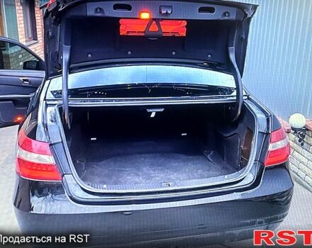 Черный Мерседес Е-Класс, объемом двигателя 2.1 л и пробегом 0 тыс. км за 10500 $, фото 3 на Automoto.ua