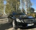 Черный Мерседес Е-Класс, объемом двигателя 2.1 л и пробегом 395 тыс. км за 11700 $, фото 3 на Automoto.ua