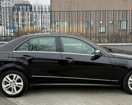 Черный Мерседес Е-Класс, объемом двигателя 5.5 л и пробегом 146 тыс. км за 16800 $, фото 8 на Automoto.ua