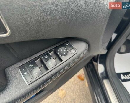 Чорний Мерседес Е-Клас, об'ємом двигуна 3 л та пробігом 241 тис. км за 10190 $, фото 19 на Automoto.ua