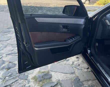 Чорний Мерседес Е-Клас, об'ємом двигуна 3 л та пробігом 275 тис. км за 12500 $, фото 6 на Automoto.ua