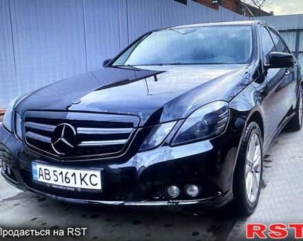 Черный Мерседес Е-Класс, объемом двигателя 2.1 л и пробегом 0 тыс. км за 10500 $, фото 2 на Automoto.ua