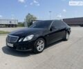 Черный Мерседес Е-Класс, объемом двигателя 2.1 л и пробегом 375 тыс. км за 10500 $, фото 1 на Automoto.ua