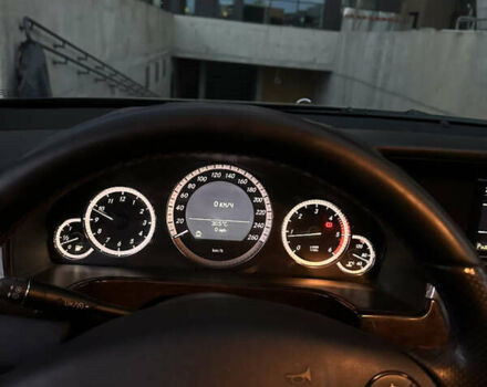 Черный Мерседес Е-Класс, объемом двигателя 2.2 л и пробегом 360 тыс. км за 12700 $, фото 13 на Automoto.ua