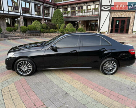 Мерседес Е-Класс 2010 в Черновцах на Automoto.ua Черный Мерседес Е-Класс, объемом двигателя 2.14 л и пробегом 326 тыс. км за 12500 $, фото 15 на Automoto.ua