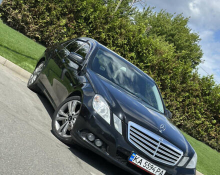 Черный Мерседес Е-Класс, объемом двигателя 2.2 л и пробегом 327 тыс. км за 10999 $, фото 4 на Automoto.ua