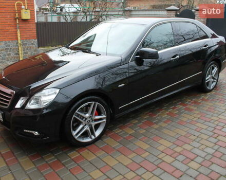 Чорний Мерседес Е-Клас, об'ємом двигуна 3 л та пробігом 255 тис. км за 13900 $, фото 6 на Automoto.ua
