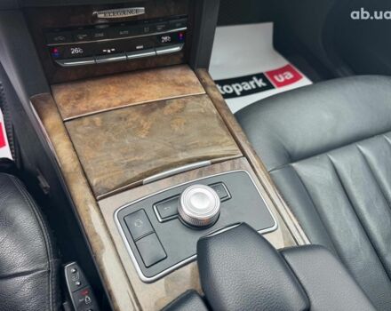 Чорний Мерседес Е-Клас, об'ємом двигуна 3 л та пробігом 241 тис. км за 10190 $, фото 27 на Automoto.ua
