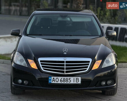 Мерседес Е-Клас 2010 у Ужгороді на Automoto.ua Чорний Мерседес Е-Клас, об'ємом двигуна 2.14 л та пробігом 340 тис. км за 10200 $, фото 3 на Automoto.ua