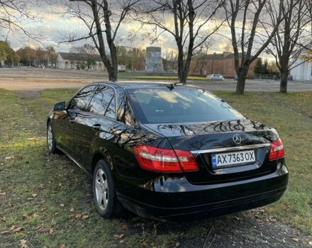 Мерседес Е-Клас 2010 у Чугуеве на Automoto.ua Чорний Мерседес Е-Клас, об'ємом двигуна 2.1 л та пробігом 390 тис. км за 7599 $, фото 6 на Automoto.ua