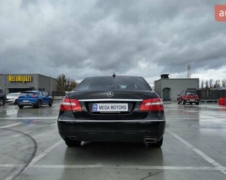 Черный Мерседес Е-Класс, объемом двигателя 5.5 л и пробегом 146 тыс. км за 14990 $, фото 5 на Automoto.ua