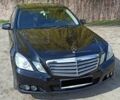 Черный Мерседес Е-Класс, объемом двигателя 2.1 л и пробегом 390 тыс. км за 11200 $, фото 3 на Automoto.ua