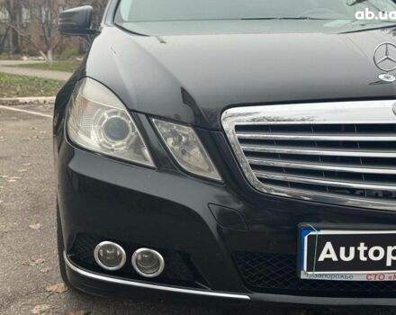 Чорний Мерседес Е-Клас, об'ємом двигуна 3 л та пробігом 241 тис. км за 10190 $, фото 8 на Automoto.ua