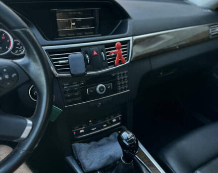 Черный Мерседес Е-Класс, объемом двигателя 2.2 л и пробегом 360 тыс. км за 12700 $, фото 23 на Automoto.ua