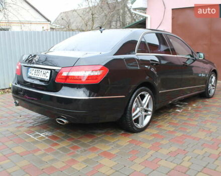 Чорний Мерседес Е-Клас, об'ємом двигуна 3 л та пробігом 255 тис. км за 13900 $, фото 3 на Automoto.ua