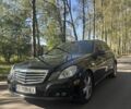 Черный Мерседес Е-Класс, объемом двигателя 2.1 л и пробегом 395 тыс. км за 11700 $, фото 4 на Automoto.ua