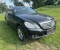 Черный Мерседес Е-Класс, объемом двигателя 2 л и пробегом 140 тыс. км за 581 $, фото 2 на Automoto.ua