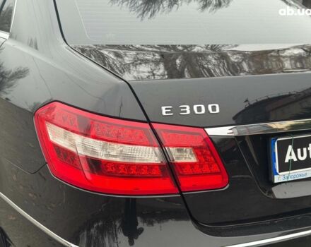 Чорний Мерседес Е-Клас, об'ємом двигуна 3 л та пробігом 241 тис. км за 10190 $, фото 10 на Automoto.ua