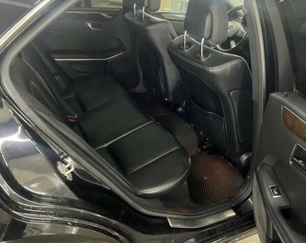 Мерседес Е-Клас 2010 у Одесі на Automoto.ua Чорний Мерседес Е-Клас, об'ємом двигуна 2.2 л та пробігом 400 тис. км за 11000 $, фото 9 на Automoto.ua