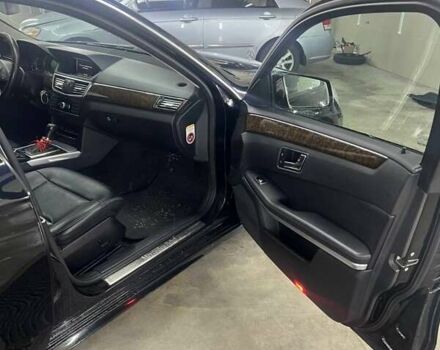 Мерседес Е-Клас 2010 у Одесі на Automoto.ua Чорний Мерседес Е-Клас, об'ємом двигуна 2.2 л та пробігом 400 тис. км за 11000 $, фото 12 на Automoto.ua