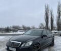 Чорний Мерседес Е-Клас, об'ємом двигуна 2.1 л та пробігом 305 тис. км за 10500 $, фото 1 на Automoto.ua