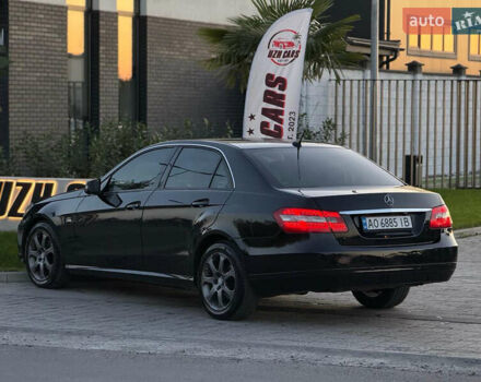 Мерседес Е-Клас 2010 у Ужгороді на Automoto.ua Чорний Мерседес Е-Клас, об'ємом двигуна 2.14 л та пробігом 340 тис. км за 10200 $, фото 4 на Automoto.ua