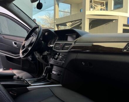 Чорний Мерседес Е-Клас, об'ємом двигуна 2.1 л та пробігом 385 тис. км за 11099 $, фото 8 на Automoto.ua