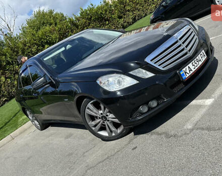 Черный Мерседес Е-Класс, объемом двигателя 2.2 л и пробегом 327 тыс. км за 10999 $, фото 1 на Automoto.ua