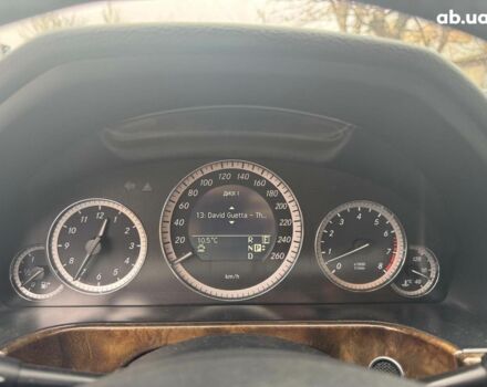 Чорний Мерседес Е-Клас, об'ємом двигуна 3 л та пробігом 241 тис. км за 10190 $, фото 24 на Automoto.ua