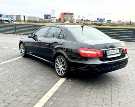 Черный Мерседес Е-Класс, объемом двигателя 2.1 л и пробегом 342 тыс. км за 10600 $, фото 3 на Automoto.ua