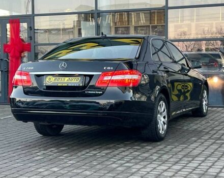 Чорний Мерседес Е-Клас, об'ємом двигуна 2.2 л та пробігом 325 тис. км за 11500 $, фото 6 на Automoto.ua