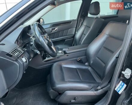 Черный Мерседес Е-Класс, объемом двигателя 3 л и пробегом 177 тыс. км за 12990 $, фото 8 на Automoto.ua