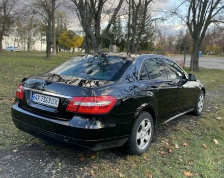 Мерседес Е-Клас 2010 у Чугуеве на Automoto.ua Чорний Мерседес Е-Клас, об'ємом двигуна 2.1 л та пробігом 390 тис. км за 7599 $, фото 4 на Automoto.ua