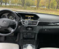 Мерседес Е-Клас 2010 у Луцьку на Automoto.ua Чорний Мерседес Е-Клас, об'ємом двигуна 2.99 л та пробігом 233 тис. км за 16500 $, фото 15 на Automoto.ua