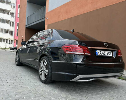 Черный Мерседес Е-Класс, объемом двигателя 2.2 л и пробегом 350 тыс. км за 12950 $, фото 4 на Automoto.ua